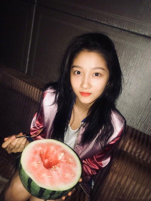 娱乐吃瓜酱画像图片