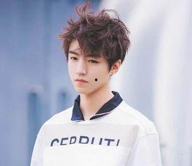 娱乐吃瓜酱高冷男生,高冷男生背后的娱乐吃瓜故事